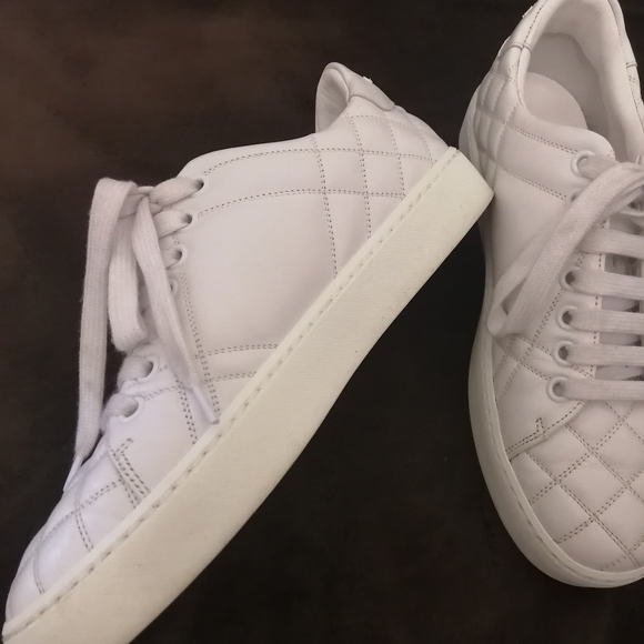 Burberry - Picture 2 of 10